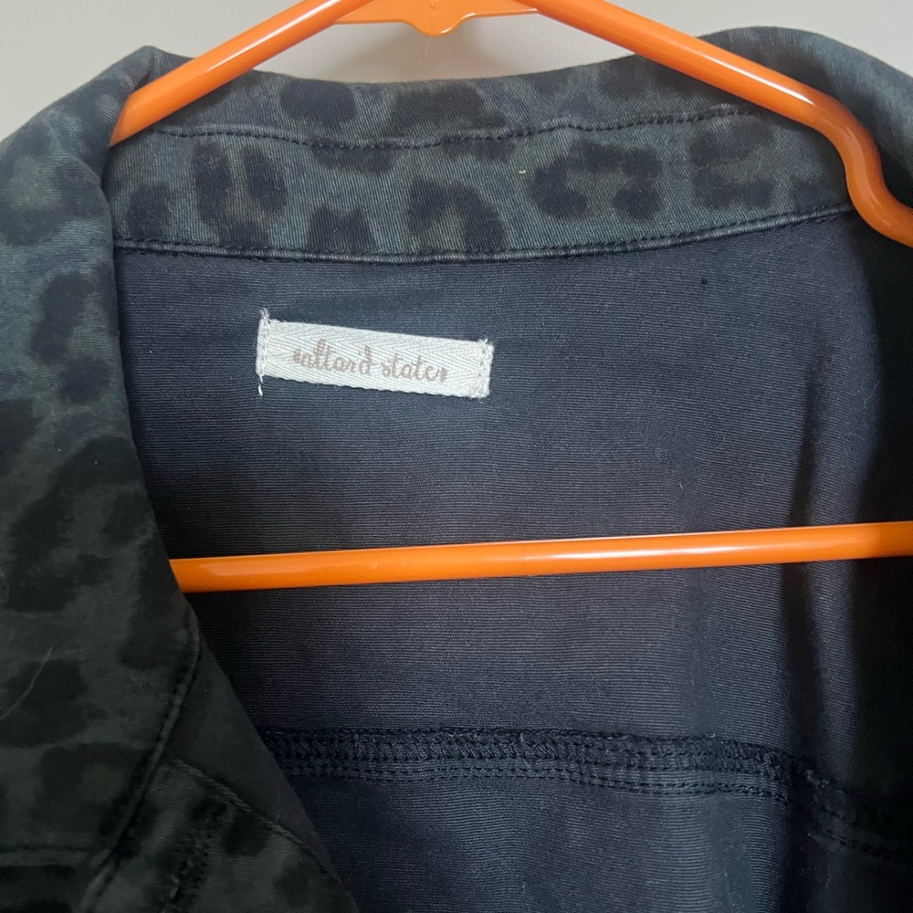 Altar’d State crop leopard jacket - Picture 3 of 3